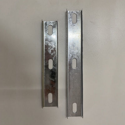 جودة  Smooth Surface Cable Tray Fittings Bridge Cross Arm 1.5mm Thickness مصنع