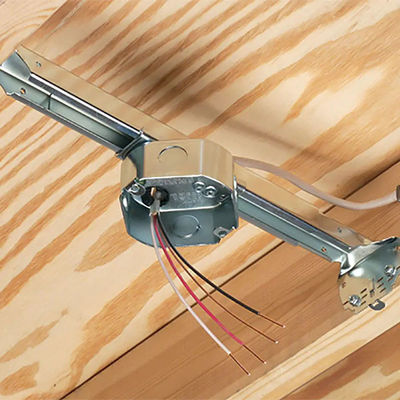 قوي 1.0mm-1.6mm المعادن قناة تقاطع مربع مربع تقاطع الكابلات الكهربائية